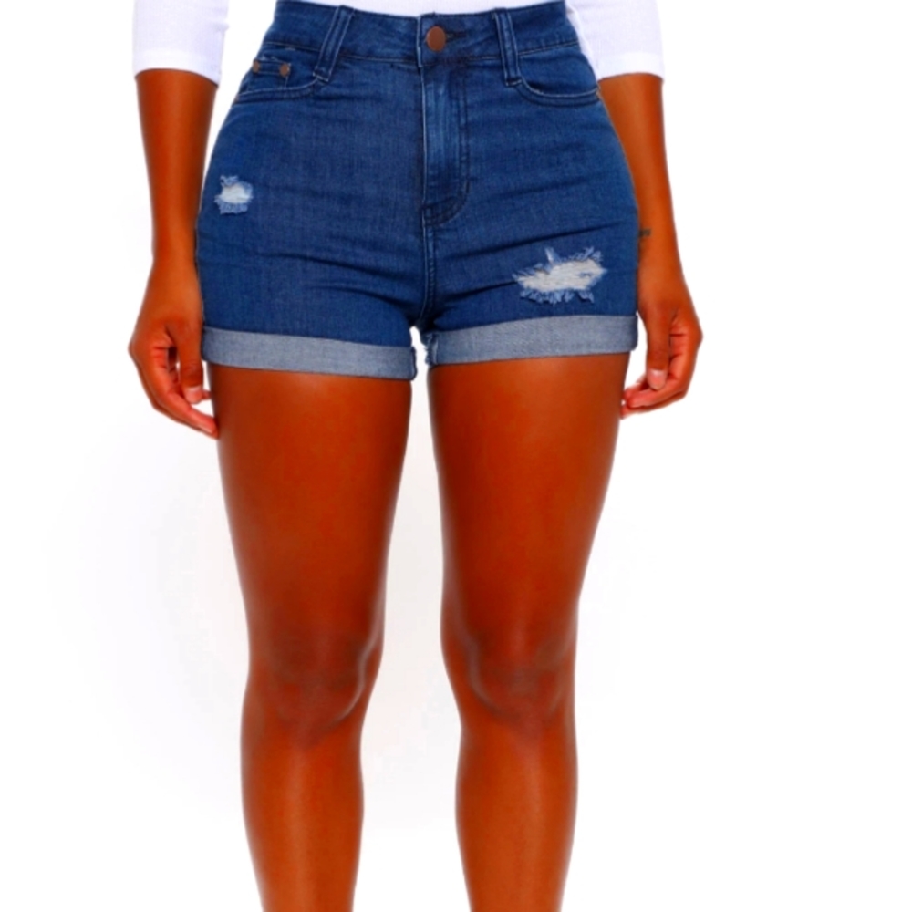 Fashion Nova Connor denim shorts